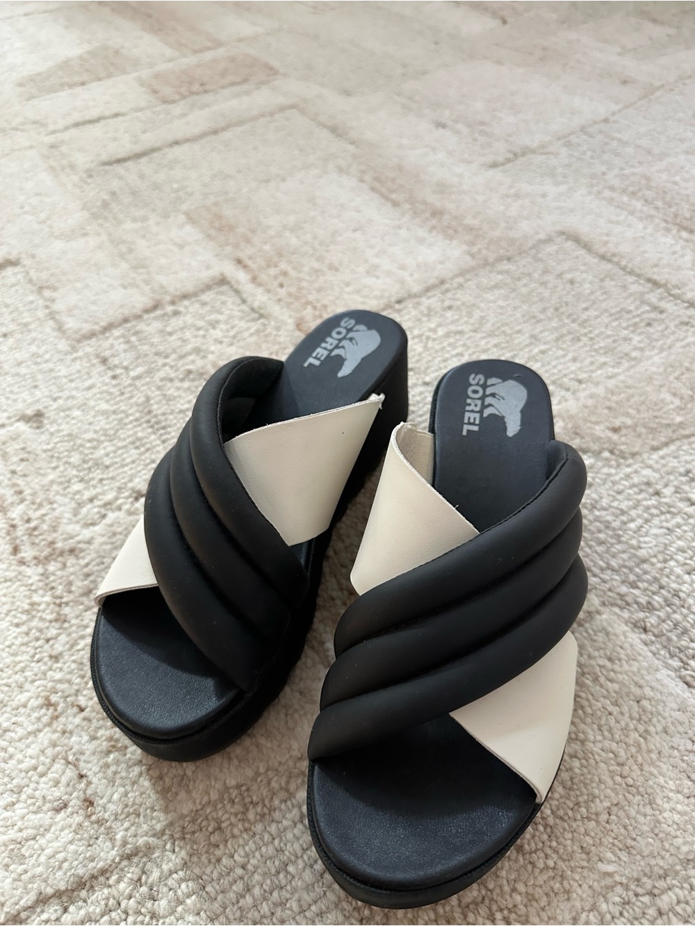 Sorel Women's Black & Cream Quilted Crossover Slide Sandals